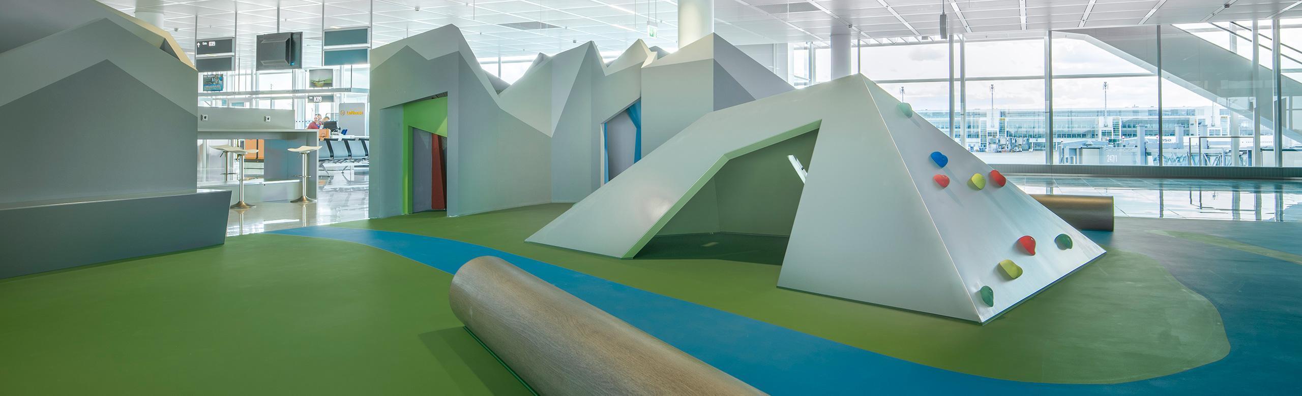 Indoor safety flooring with REGUPOL playfix indoor are available in a wide range of colours Indoor safety flooring with REGUPOL playfix indoor in green and blue.